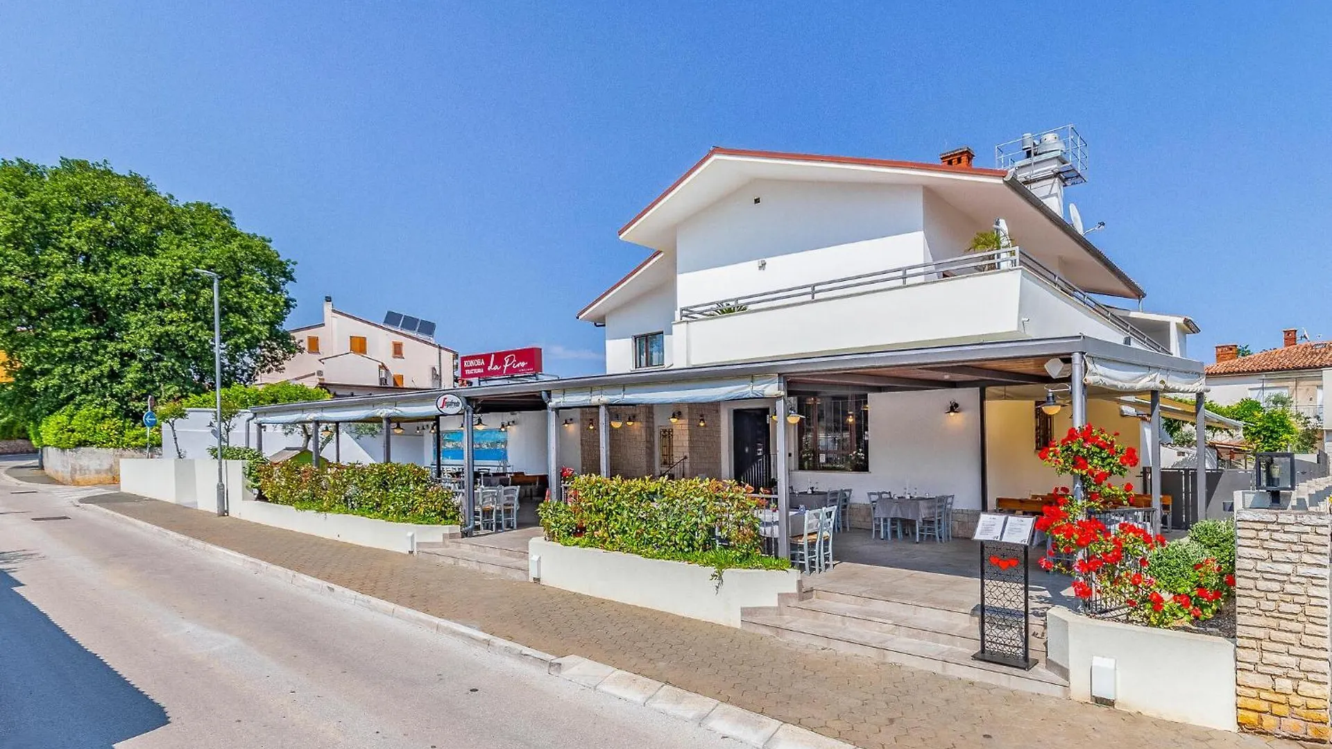 4 Bedroom Gorgeous Apartment In Medulin